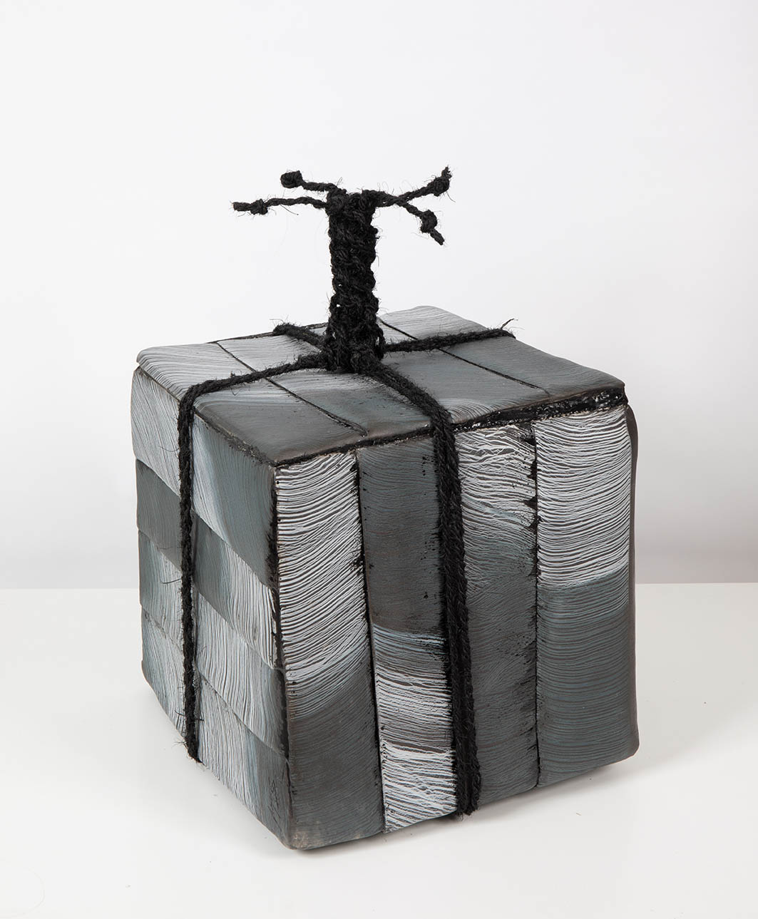 HUSZ Agnes Utcako  Brick Stone 2021 Keramia Palmafa Kotel