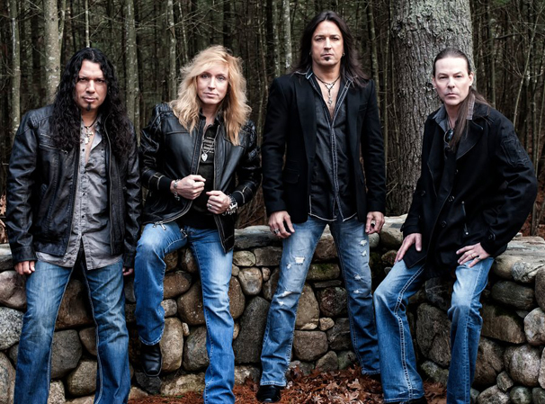1224stryper01