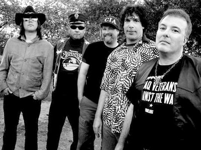 Fekete Zaj: Jello Biafra, Andy Cairns, Atari Teenage Riot