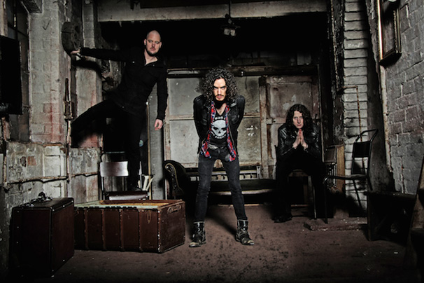 1016raveneye