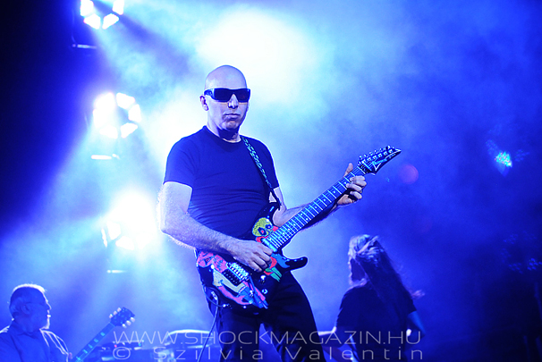 joe_satriani_k2015_01