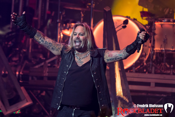 motley_crue_k2015_06