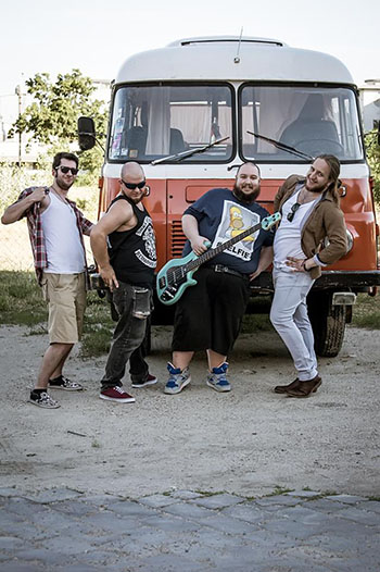 Hot Beaver: „Más fordulatszámon pörgünk, mint egy átlagos magyar kezdő zenekar”