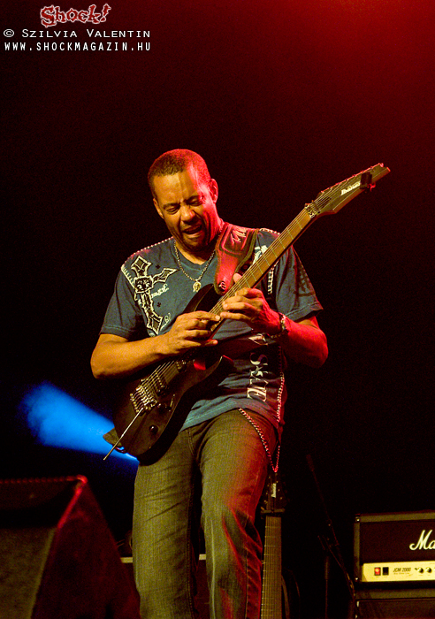 Márciusban az Analog Music Hallban Tony MacAlpine