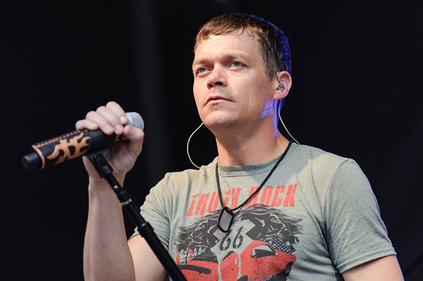 Meghalt Brad Arnold