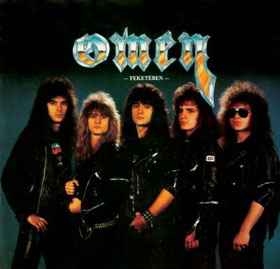 Omen: Feketében